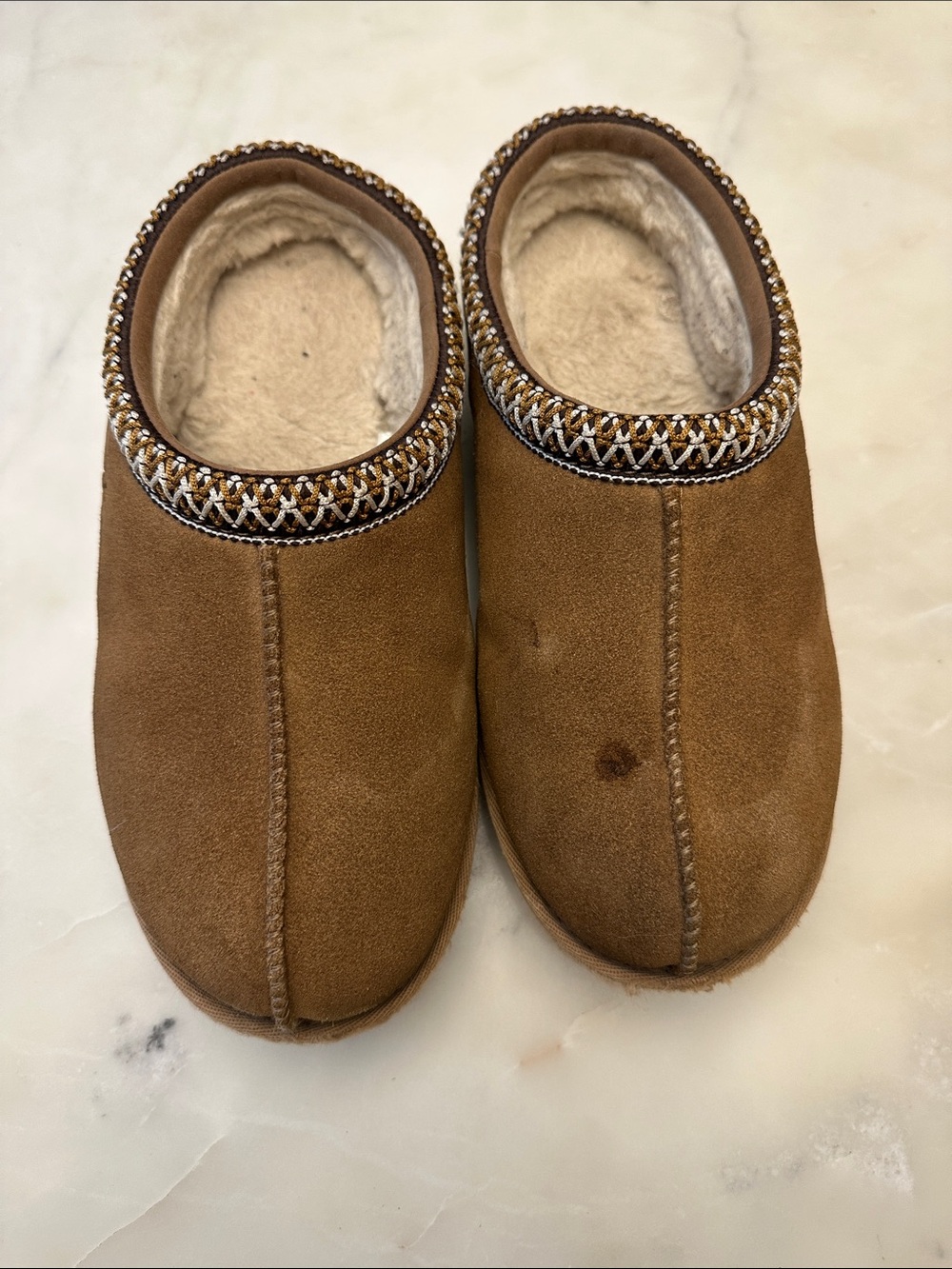 UGG Tasman Kids Size 4 – Tan